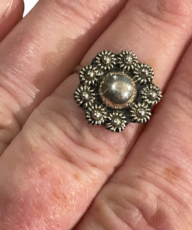Vintage sterling silver 925 flower ring sz 7