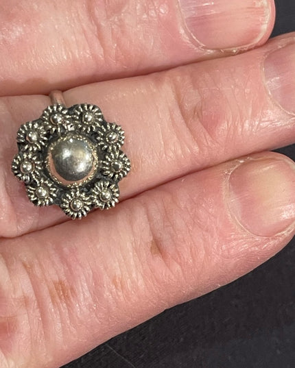 Vintage sterling silver 925 flower ring sz 7