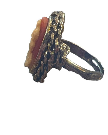Lovely silver finish rope design Resin cameo ring