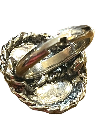 Lovely silver finish rope design Resin cameo ring