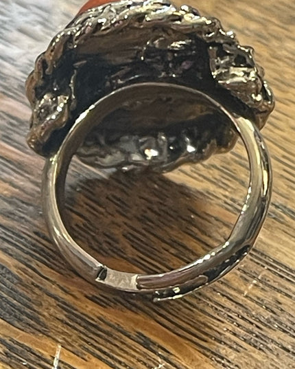 Lovely silver finish rope design Resin cameo ring