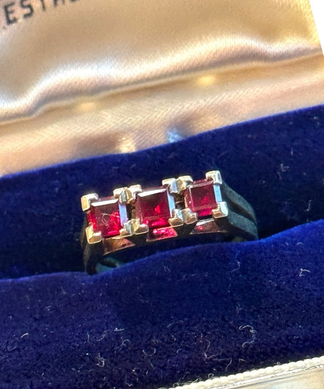Vintage sterling 925  silver ruby red CZ ring stacker Sz 5 gold plated