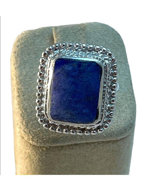 Vintage 925 Sterling silver lapis lazuli stone ring