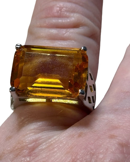 Lovely 925 sterling silver yellow CZ Chunky statement ring