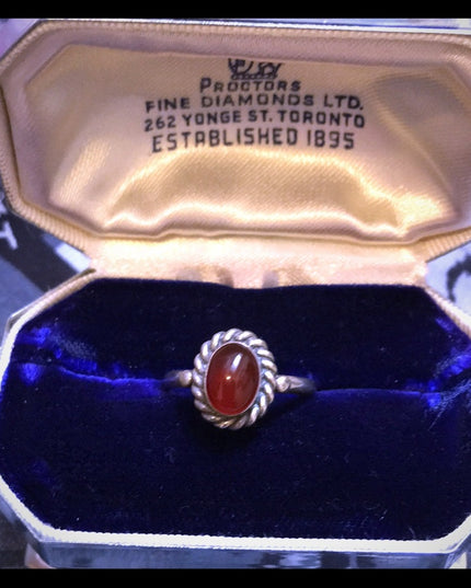Vintage sterling silver carnelian ornate ring