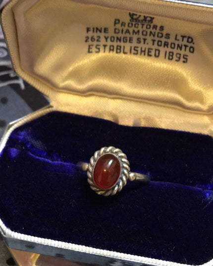 Vintage sterling silver carnelian ornate ring