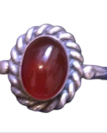 Vintage sterling silver carnelian ornate ring
