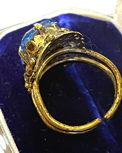 Vintage Ornate antiqued gold brassy finish blue paste glass ring