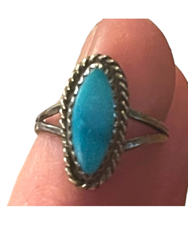 Vintage sterling silver? sim Turquoise small ring southwestern style