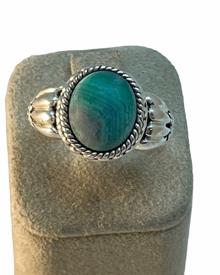 Vintage 925 sterling silver malachite fancy ring
