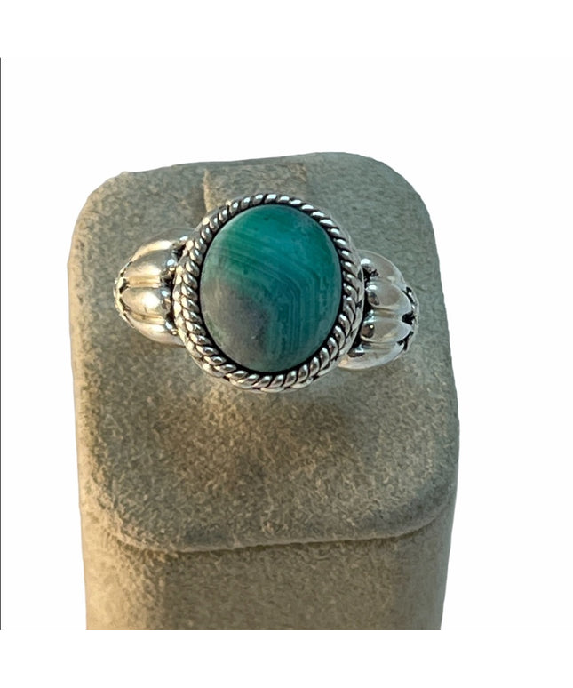 Vintage 925 sterling silver malachite fancy ring