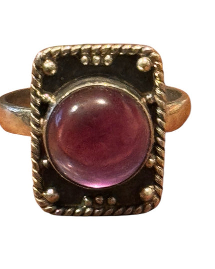 Vintage Sterling Silver 925 Ring Purple Amethyst Cabachon Stone