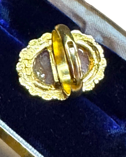 Fancy vintage Gold plt carved shell Cameo Ring