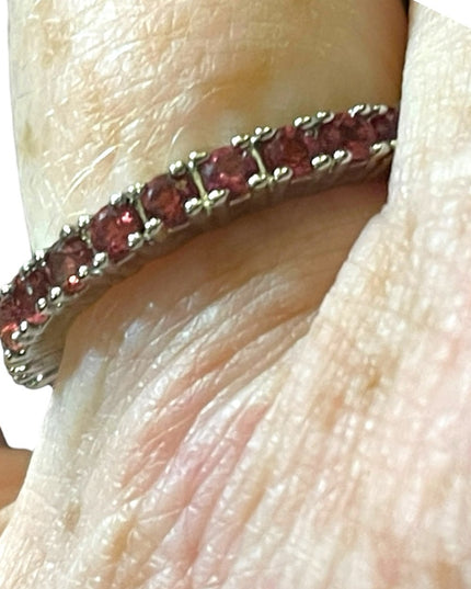 Sterling silver 925 Ruby red crystal glass infinity band ring