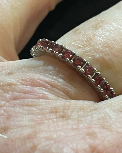Sterling silver 925 Ruby red crystal glass infinity band ring
