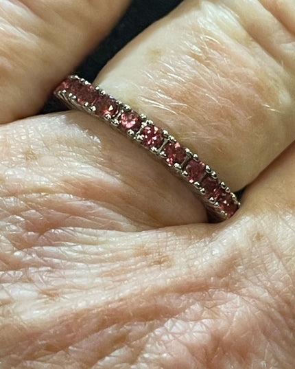 Sterling silver 925 Ruby red crystal glass infinity band ring