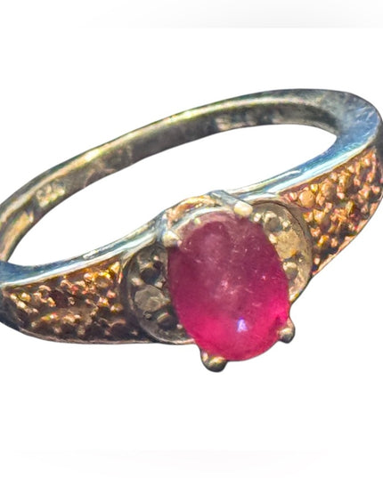 Elegant Vintage 925 Sterling Gold plt Ring with Pink Ruby Gemstone