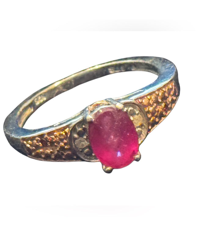 Elegant Vintage 925 Sterling Gold plt Ring with Pink Ruby Gemstone