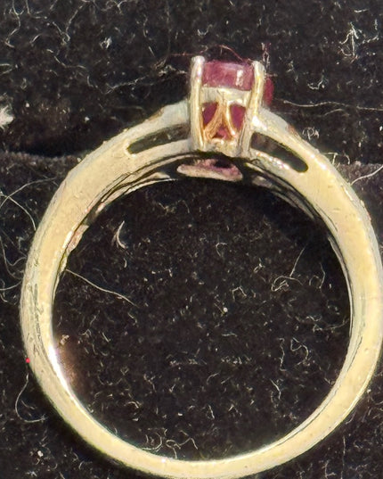 Elegant Vintage 925 Sterling Gold plt Ring with Pink Ruby Gemstone