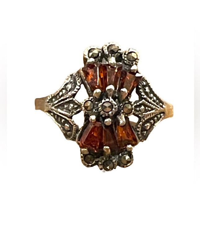 Vintsge sterling silver garnet Marcasite 925 fancy design ring