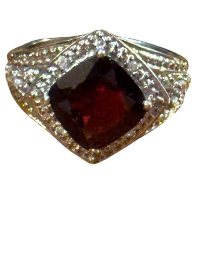 Elegant Sterling Silver 925 Garnet Ring fancy Red Gemstone