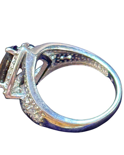 Elegant Sterling Silver 925 Garnet Ring fancy Red Gemstone