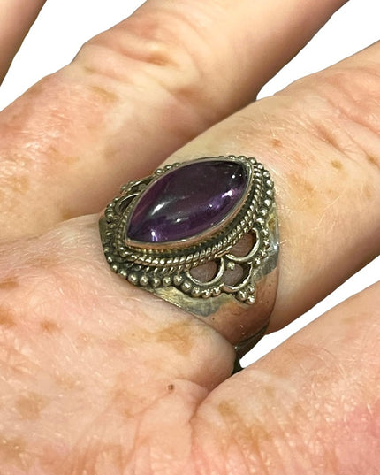 Vintage Sterling silver amethyst fancy ring 925