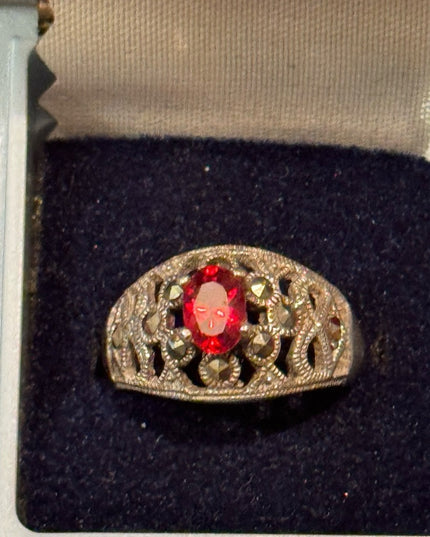 Vintage Sterling Silver 925 Red Sim Ruby & Hematite Ring
