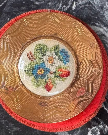 Vintage MC  Large Gold-Tone Metal Powder Compact Embroidered Floral Flowers