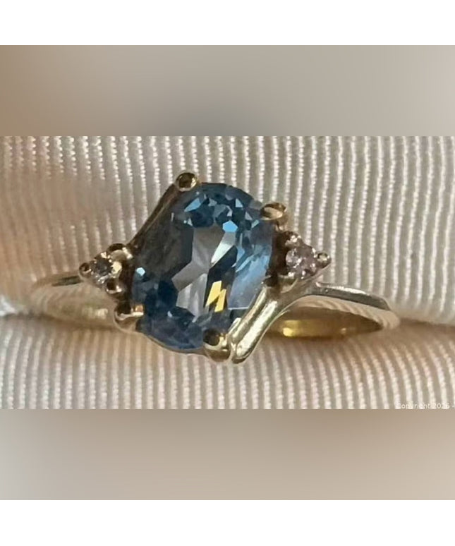 Vintage Magic Glo 10K Yellow Gold Oval Blue Topaz Ring  Diamond Accents Sz 7.5