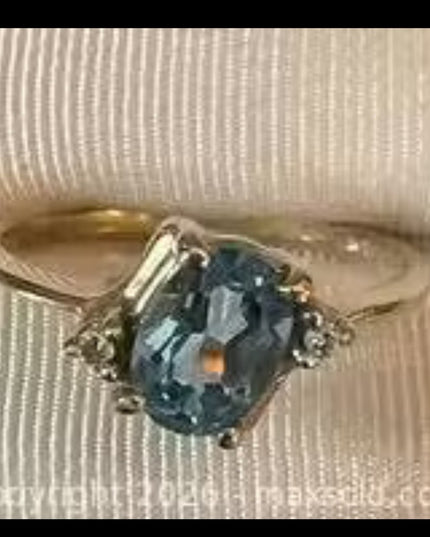 Vintage Magic Glo 10K Yellow Gold Oval Blue Topaz Ring  Diamond Accents Sz 7.5