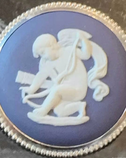Vintage Round Wedgwood Blue Jasperware Cherub Cupid Brooch Cameo Neoclassical