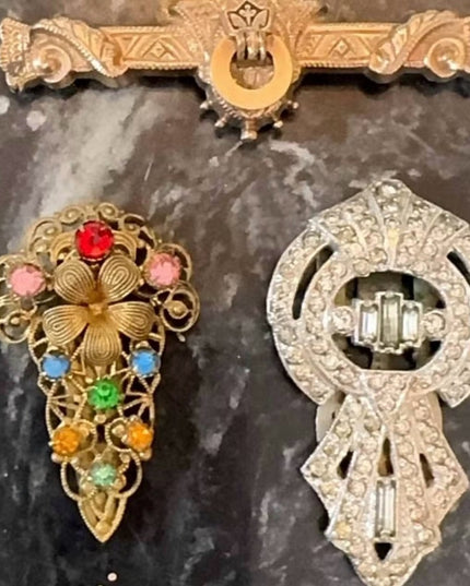 Lot of Antique Art Deco Jewelry Fur Clips Ornate Gold