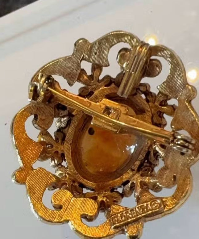 Vintage Florenza Antique Styled Shell Cameo Convertible Brooch Pendant Gold Tone