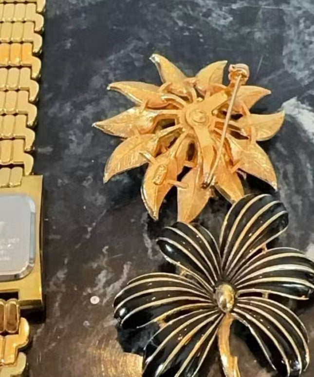Lot Elizabeth Taylor Rhinestone Watch Floral Brooches Coro Cameo Necklace