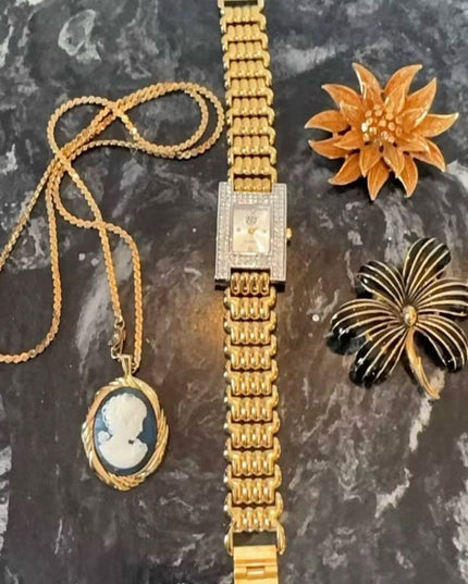 Lot Elizabeth Taylor Rhinestone Watch Floral Brooches Coro Cameo Necklace