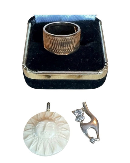 Vintage Jewelry LOT Sterling Silver 925 Ring and Carved Sun Face Cat Pendant