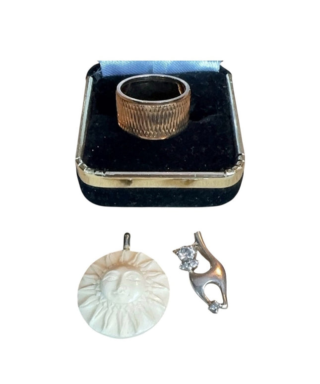 Vintage Jewelry LOT Sterling Silver 925 Ring and Carved Sun Face Cat Pendant