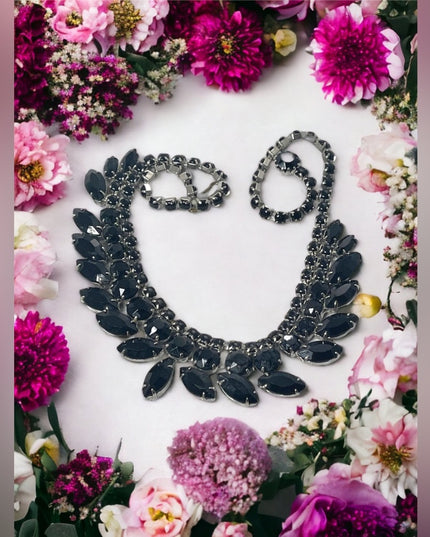 Stunning vintage Black crystal 1950s fancy necklace party wedding evening