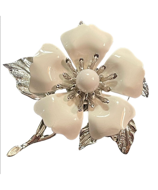 Vintage 1970s Sarah Coventry white enameled flower silver finish brooch