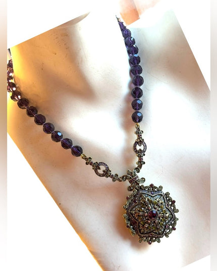 Lovely Retired Heidi Daus "Unforgettable Lavaliere" Locket Necklace rhinstones