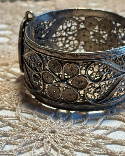 Antique filagree 800 silver late 1800s heart flower Tunisian bangle bracelet