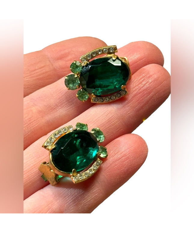 Vintage lovely green crystal glass gold finish clip on earrings 1950s