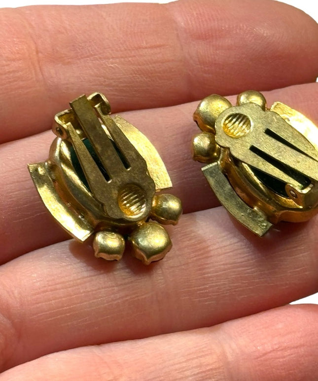 Vintage lovely green crystal glass gold finish clip on earrings 1950s