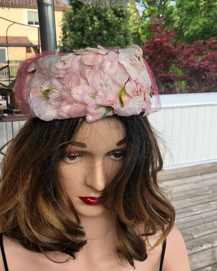 Vintage 1960s Flower hat pink sz small PILL BOX