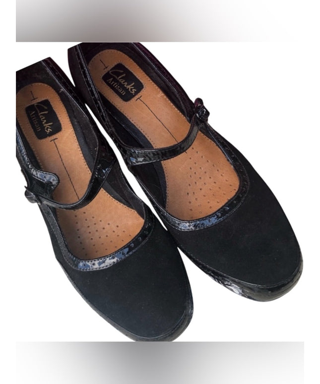 NWOT Clarks Suede patent leather suede heels oxfords