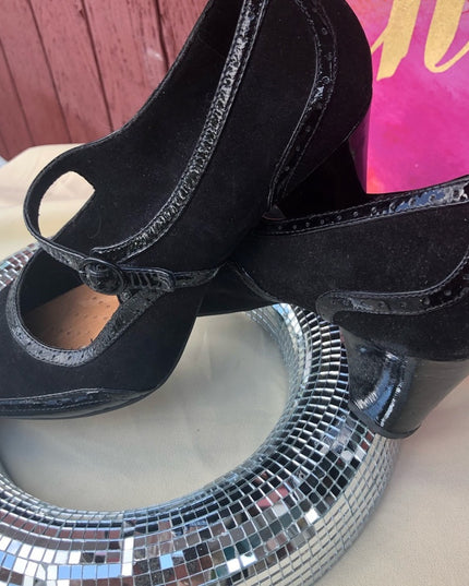 NWOT Clarks Suede patent leather suede heels oxfords