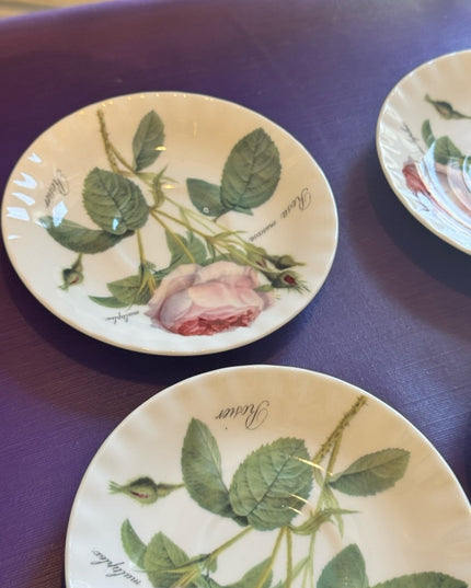 Roy Kirkham Redoute Roses
5” cup saucers set x4 pcs - White with Pink Roses