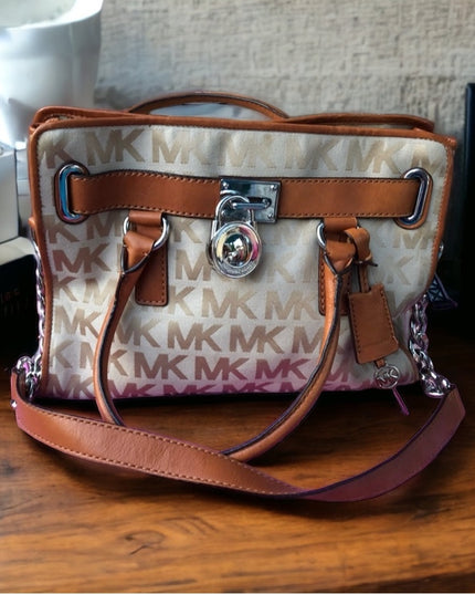 Michael Kors Hamilton monogram Purse 9/10 bag shoulder