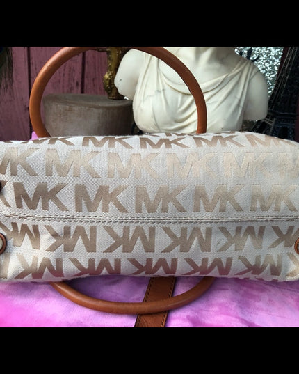 Michael Kors Hamilton monogram Purse 9/10 bag shoulder